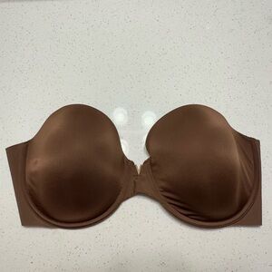 VICTORIA'S SECRET BARE
Illusions Smooth Uplift Strapless Bra 36 DDD
